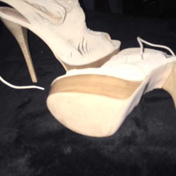 Color beige tie up high hills - Picture 2 of 5